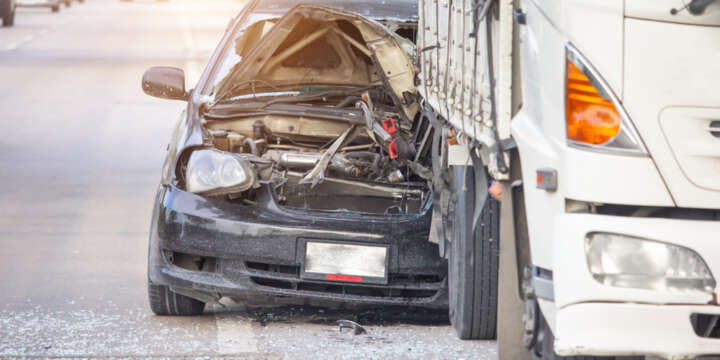 Descubre la experiencia de Jalilvand Law: Tus abogados de accidentes de camiones en Pasadena